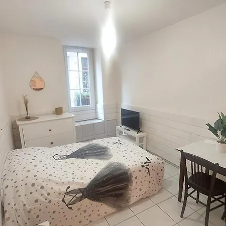Meuble Au Pied Du Chateau Apartament