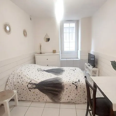 Meuble Au Pied Du Chateau Apartamento *